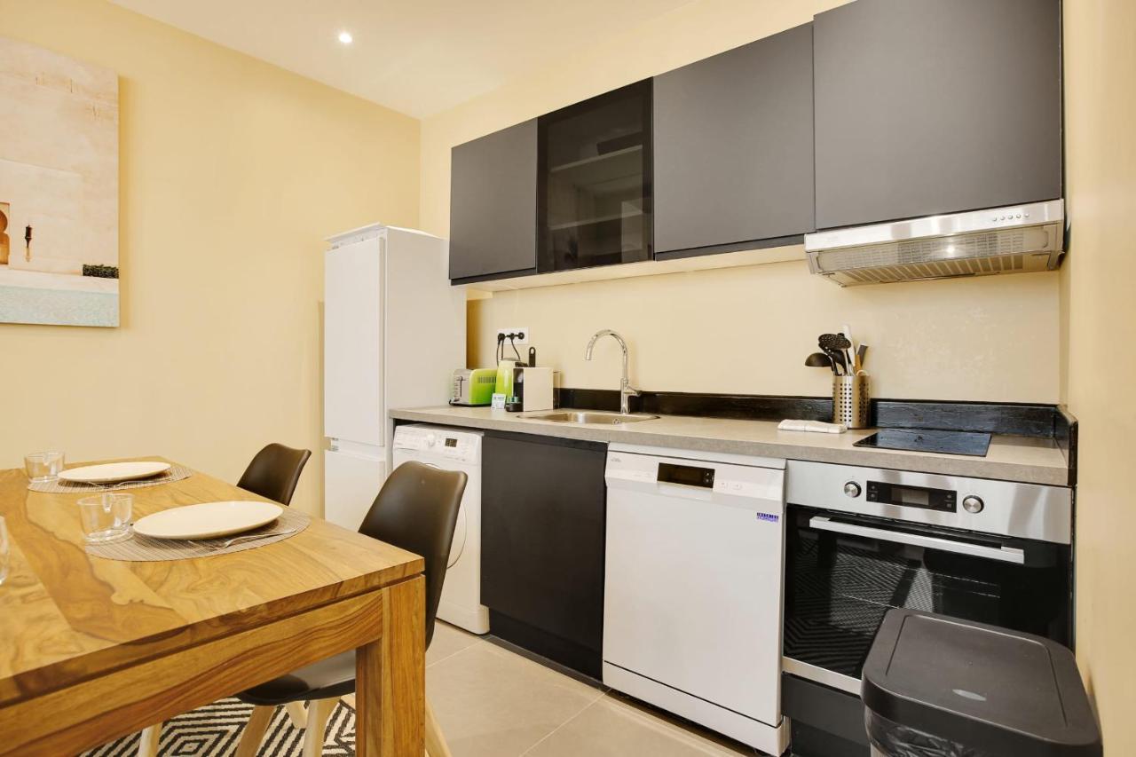 New And Bright Apartment 4 People Париж Екстериор снимка