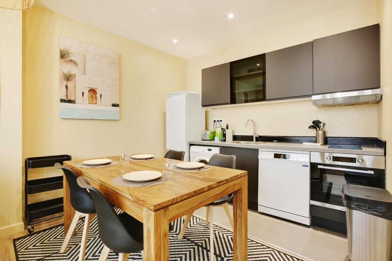 New And Bright Apartment 4 People Париж Екстериор снимка